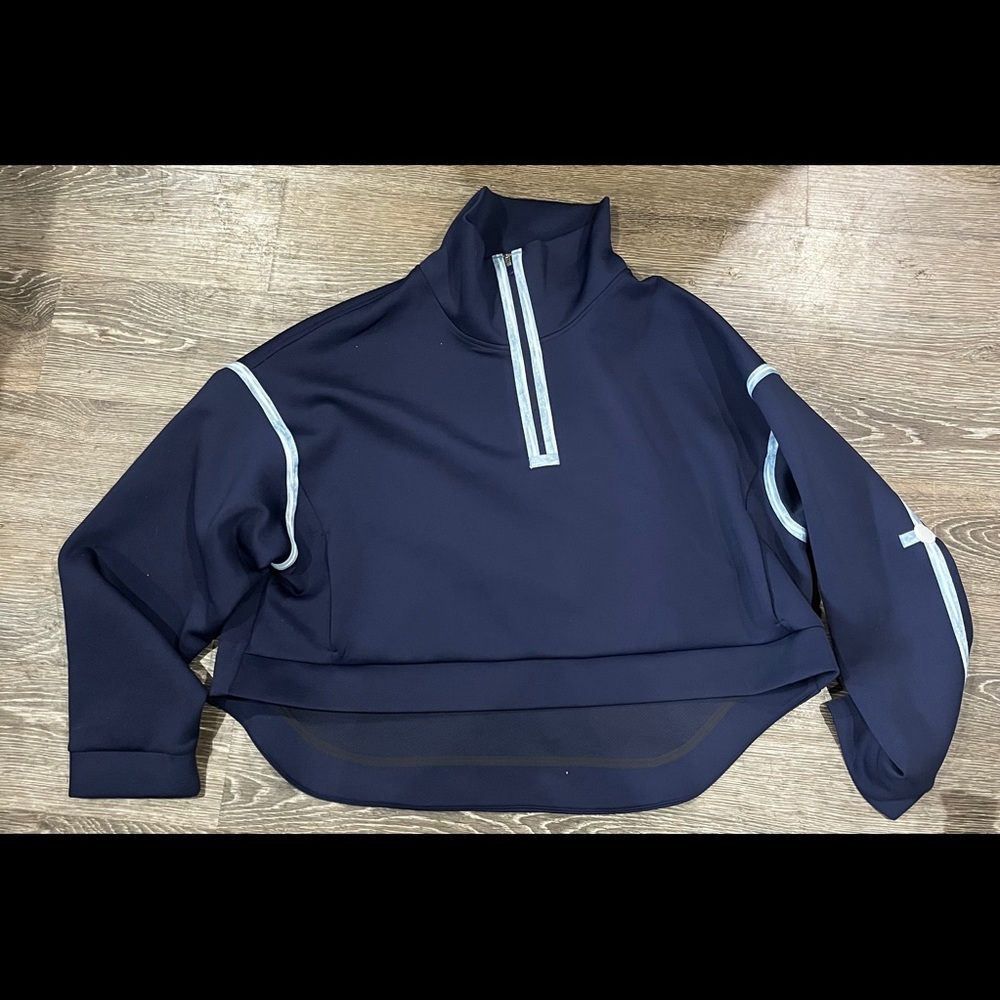 Nike crop top sweatshirt